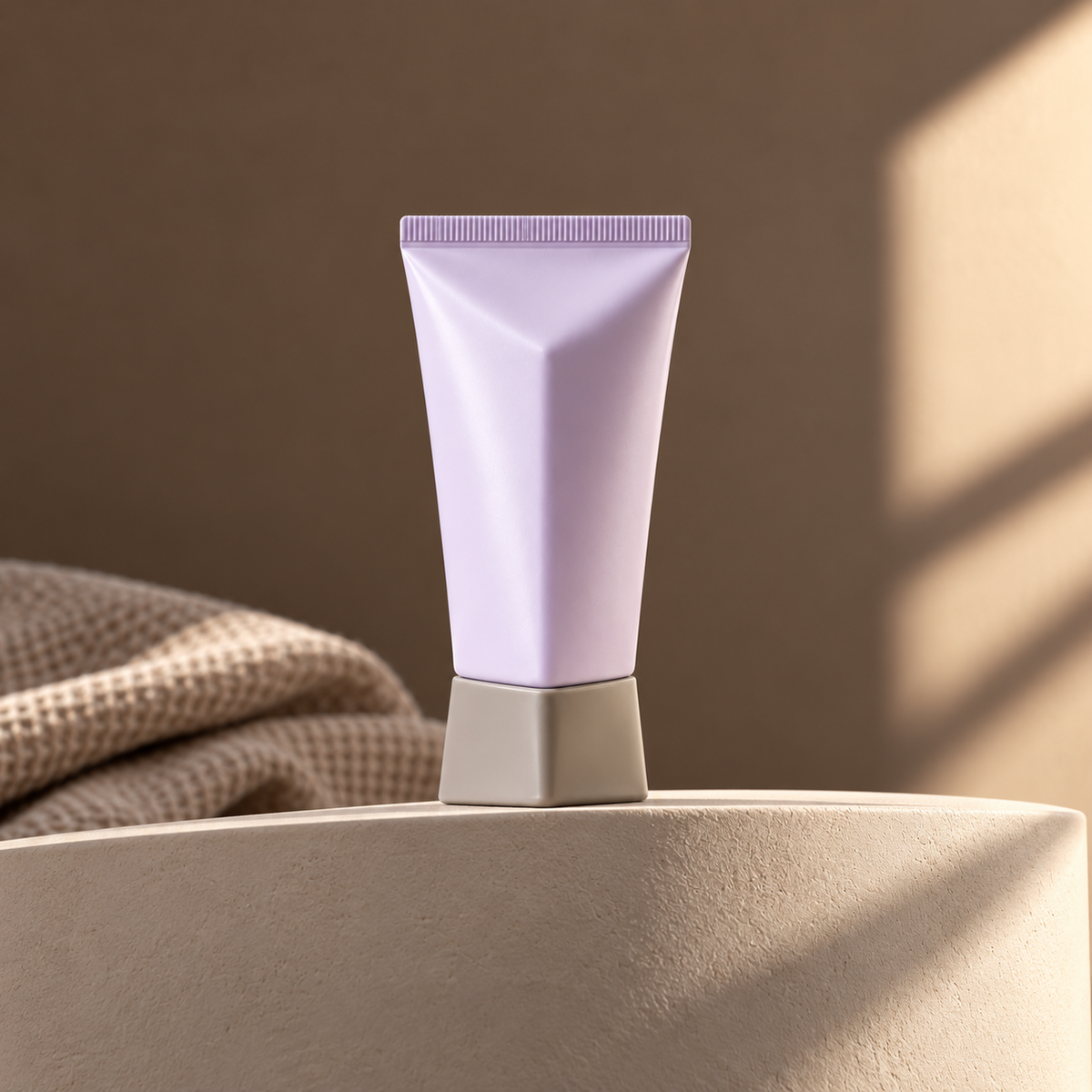 AI illustration of Facet Hand Moisture: editorial scene.